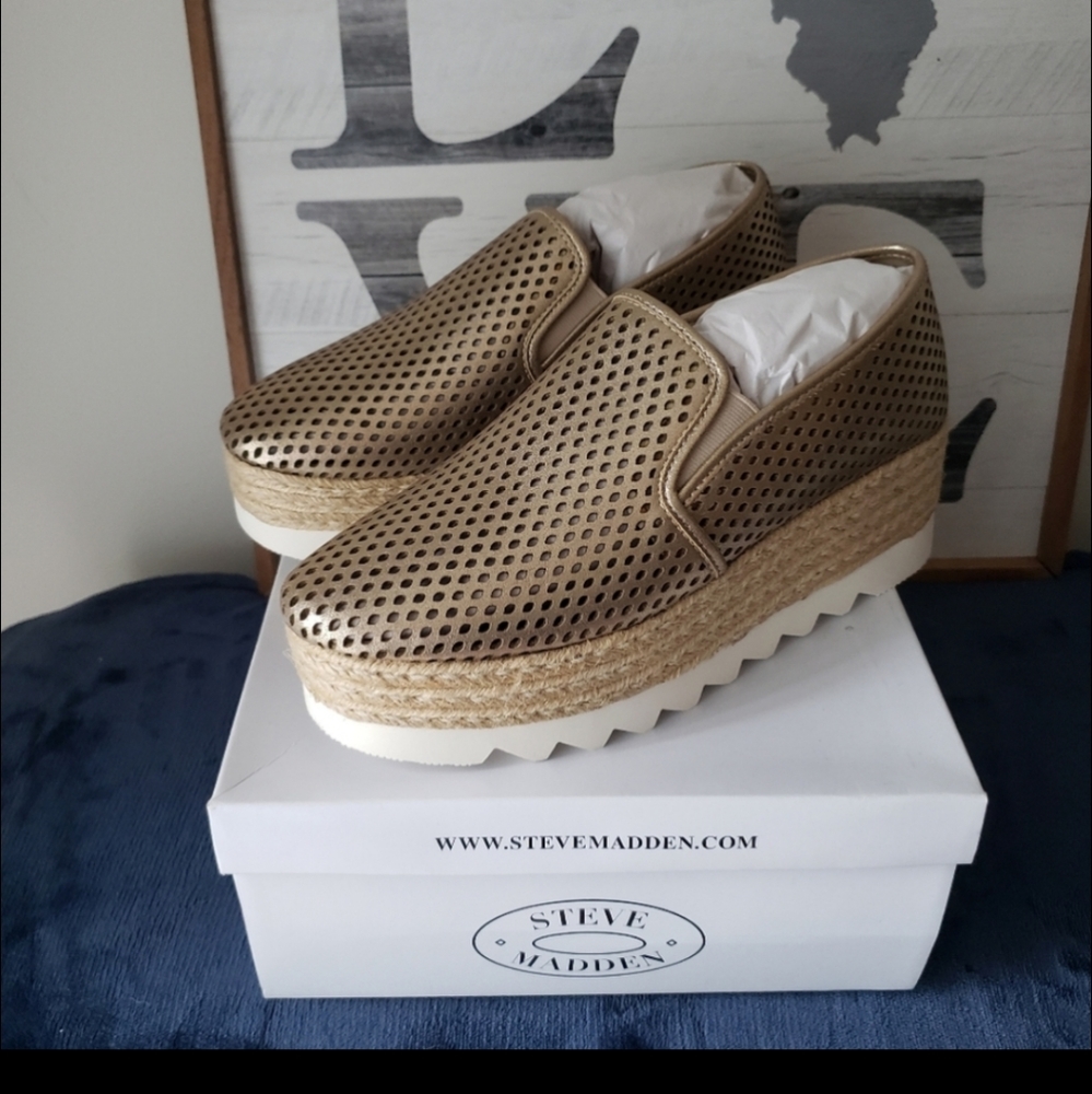 NWT Steve Madden Kara Platinum shoe